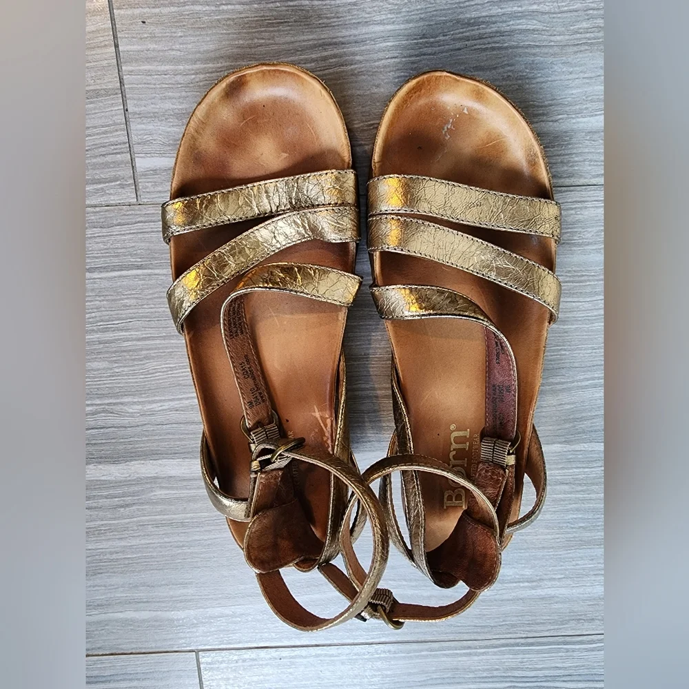 BORN sandals pre-loved - Picture 4 of 6